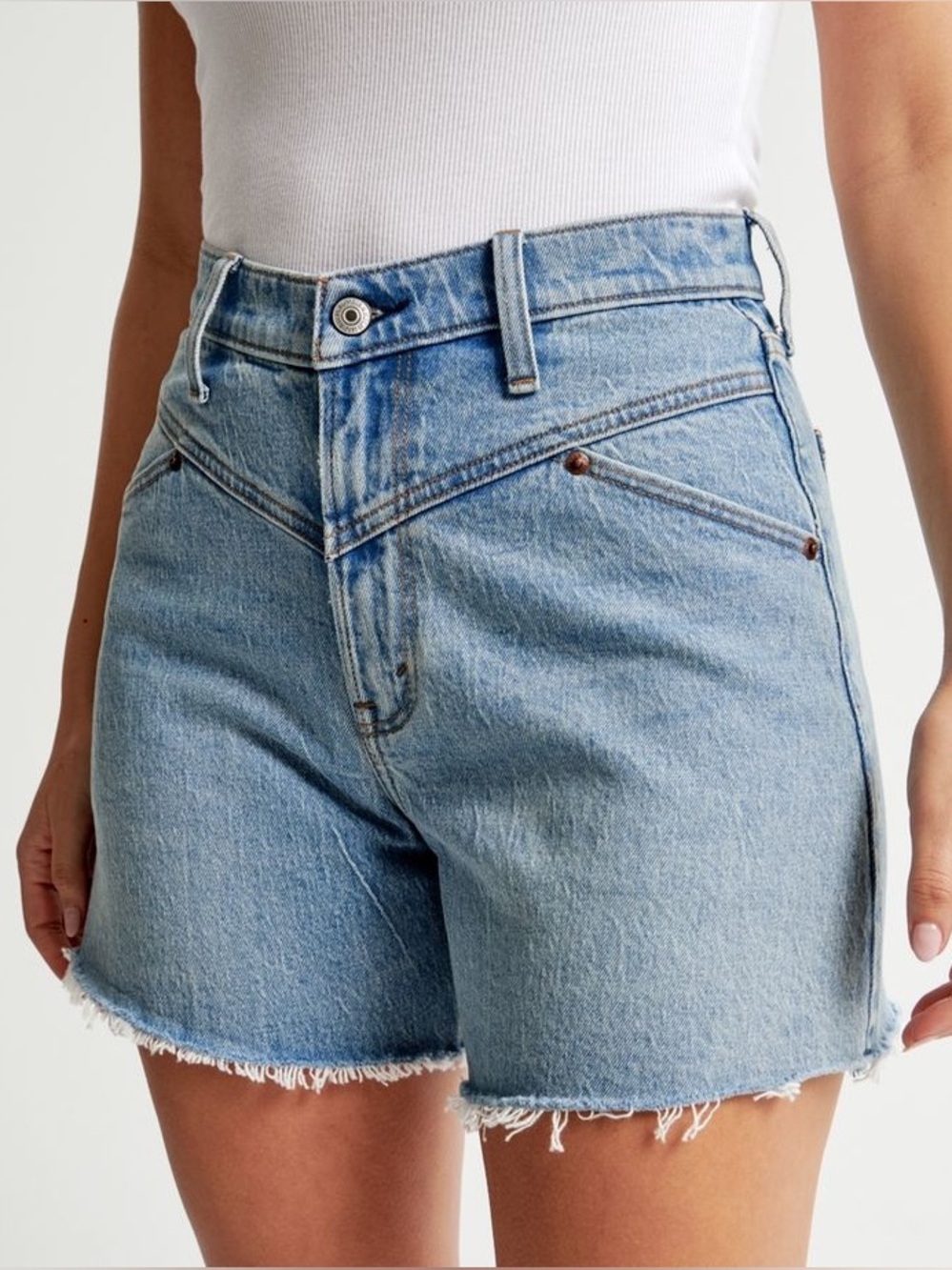 Women’s Abercrombie & Fitch Light Blue Denim Jean High Rise Dad Shorts 25